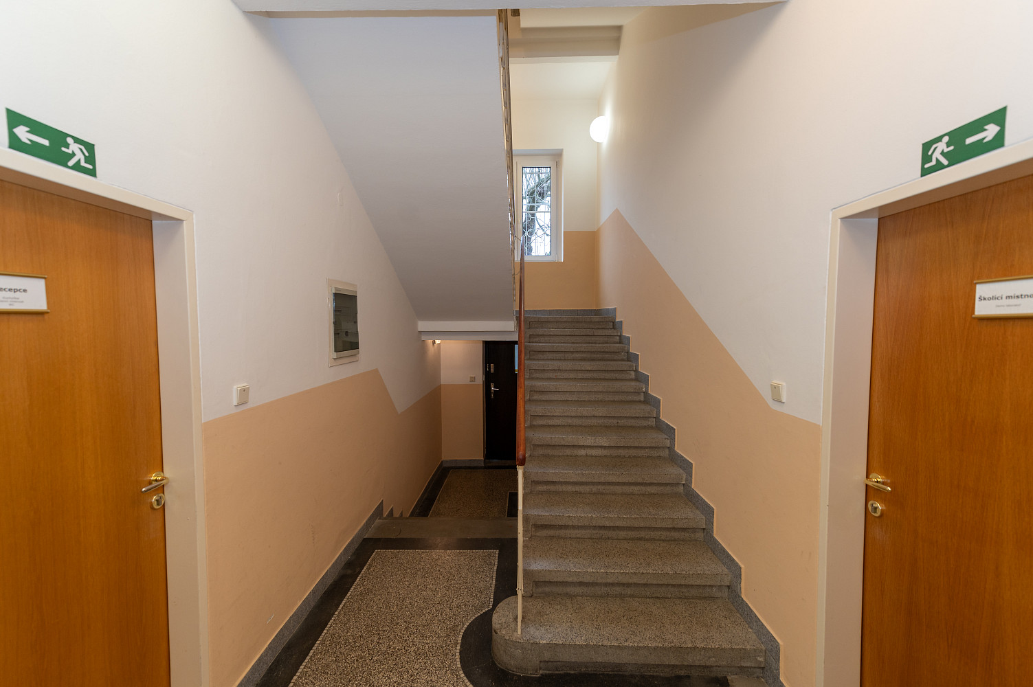 Prodej nájemního domu, činžáku 740 m² — photo 5