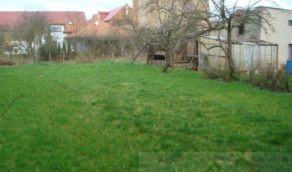 Prodej domu 400 m² s pozemkem 860 m², Kněževes – náhled fotky 30