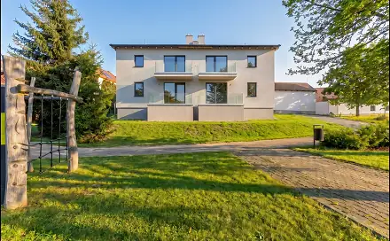 Pronájem bytu 2+kk 53 m², Popovice, okres Uherské Hradiště