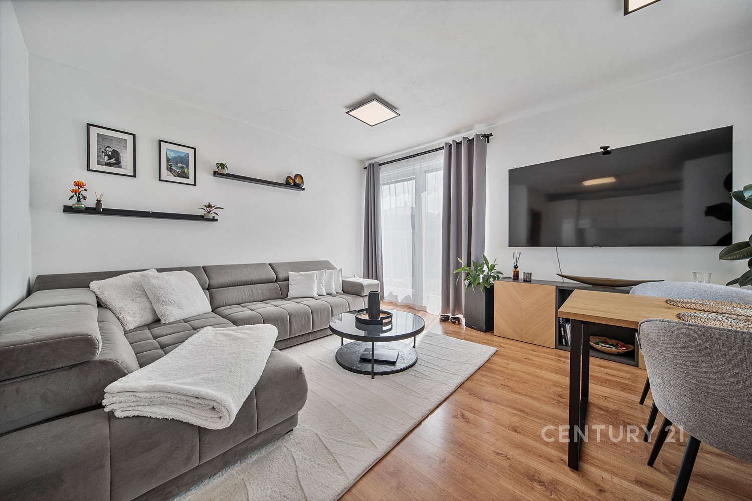 Pronájem bytu 3+kk 110 m² — photo 4