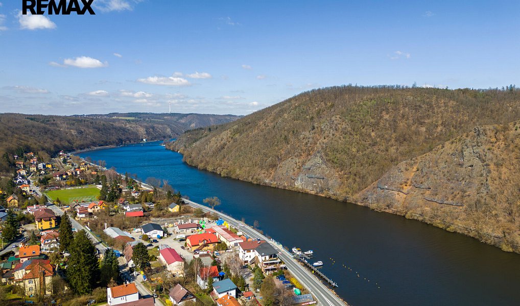 Prodej domu 300 m² s pozemkem 2 121 m², Měchenice – náhled fotky 2