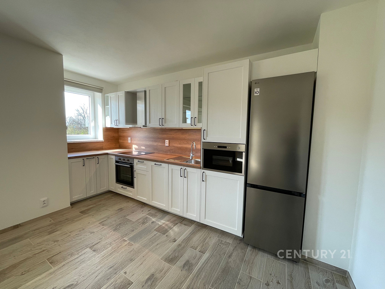 Pronájem bytu 3+kk 66 m² — photo 4