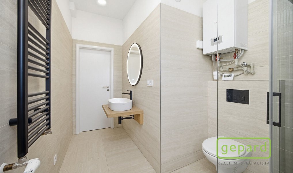 Prodej bytu 2+1 97 m², Praha – náhled fotky 32