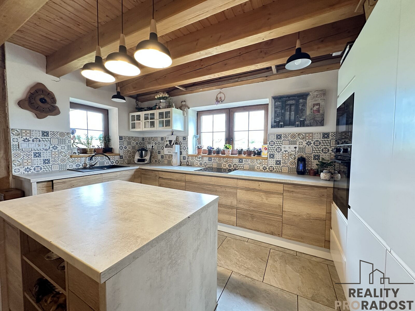 Prodej domu 210 m² s pozemkem 5 247 m² — photo 2