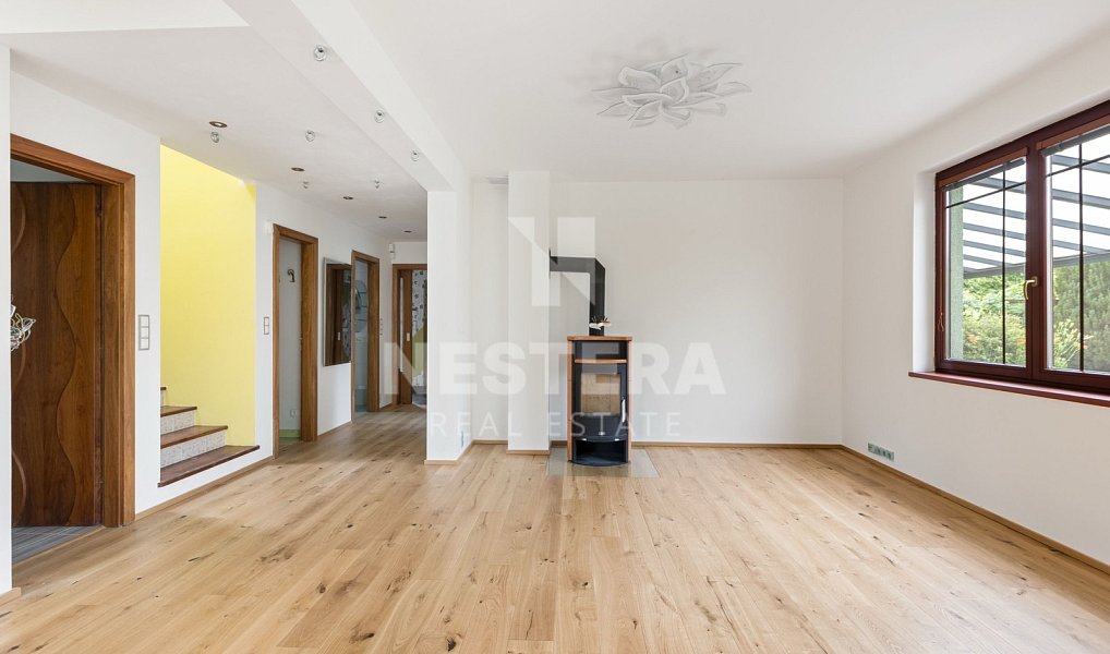 Prodej domu 197 m² s pozemkem 840 m², Úvaly – náhled fotky 2