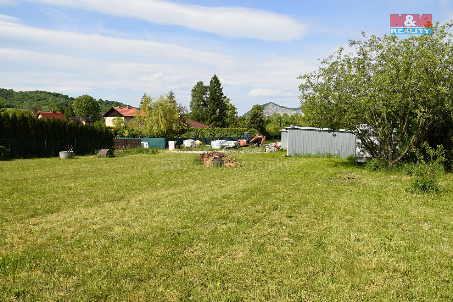Prodej stavebního pozemku 1 202 m² – fotografie 2