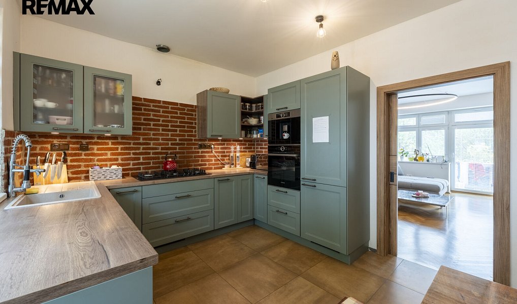 Prodej bytu 4+1 120 m², Vsetín – náhled fotky 8
