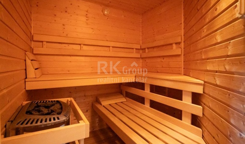 Prodej domu 338 m² s pozemkem 1 259 m², Lány – náhled fotky 5