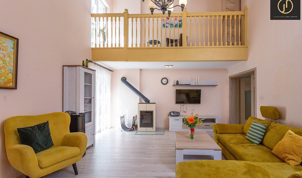 Prodej domu 350 m² s pozemkem 1 037 m², Karlovy Vary – náhled fotky 2