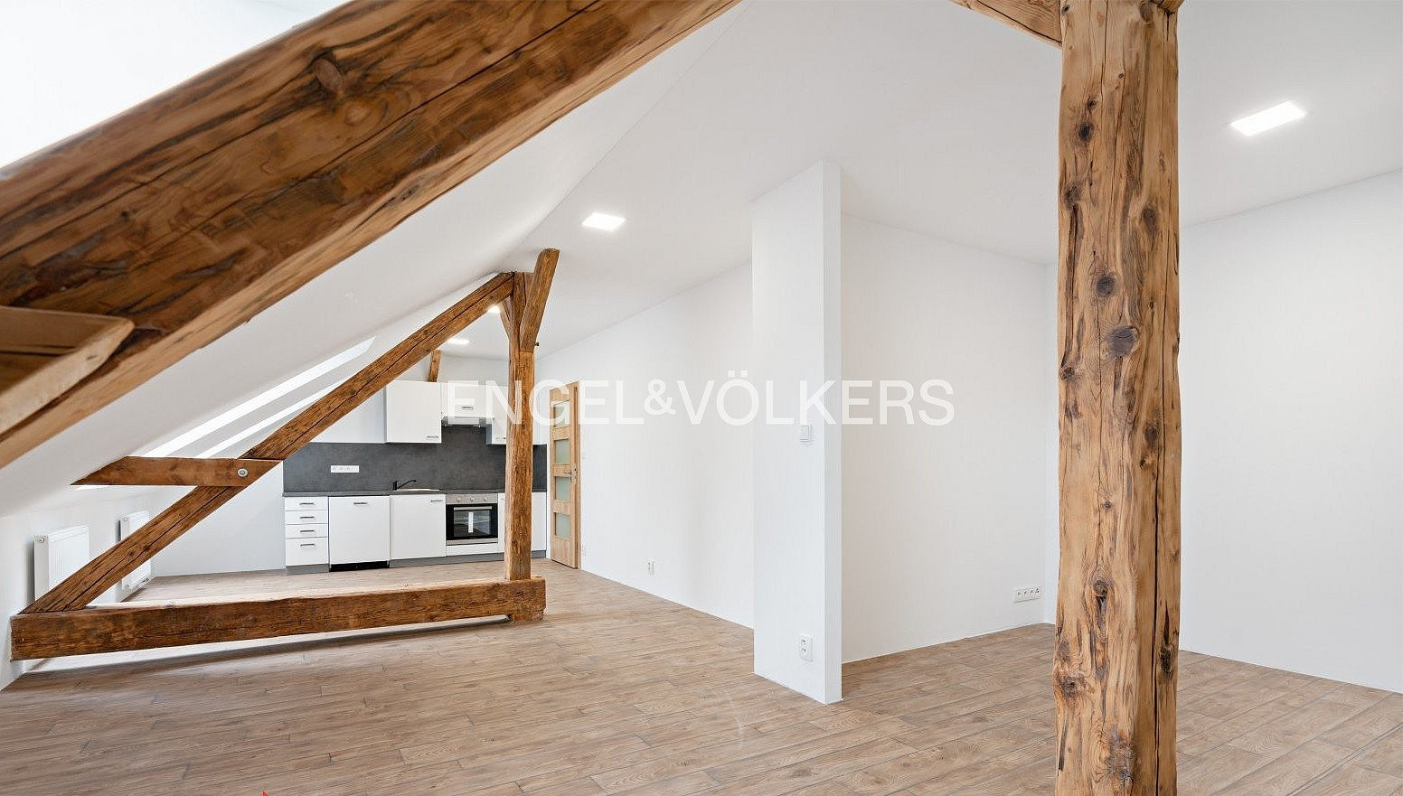 Pronájem bytu 1+kk 49 m² – fotografie 4