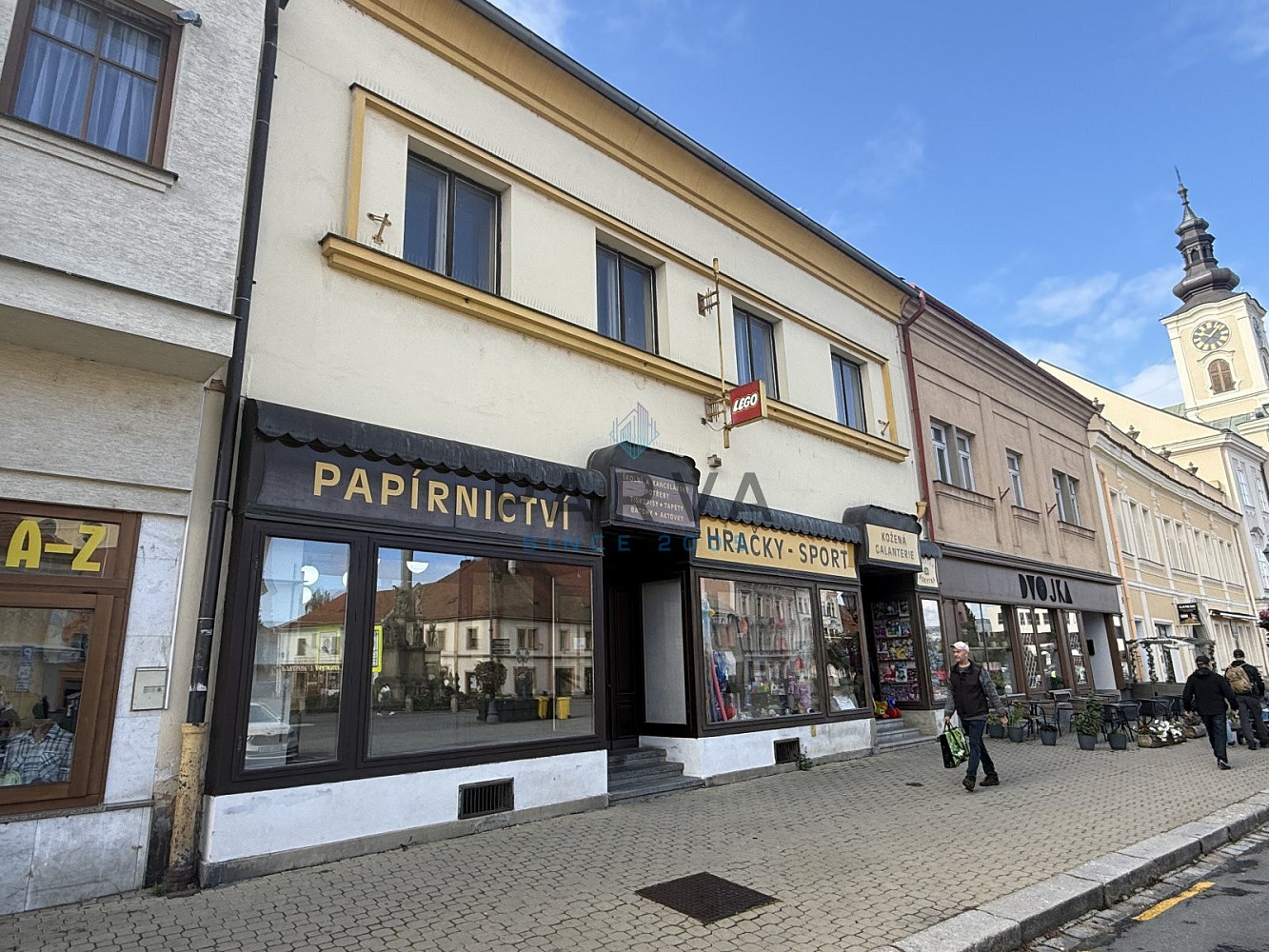 Pronájem obchodních prostor 100 m²