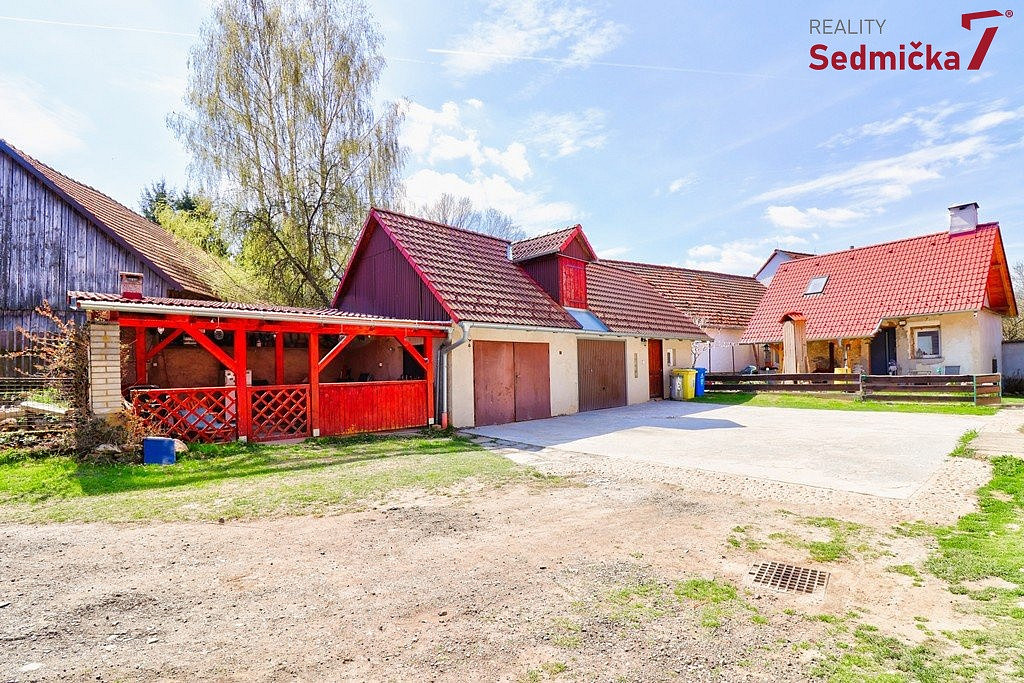 Prodej domu 225 m² s pozemkem 6 700 m² – fotografie 2