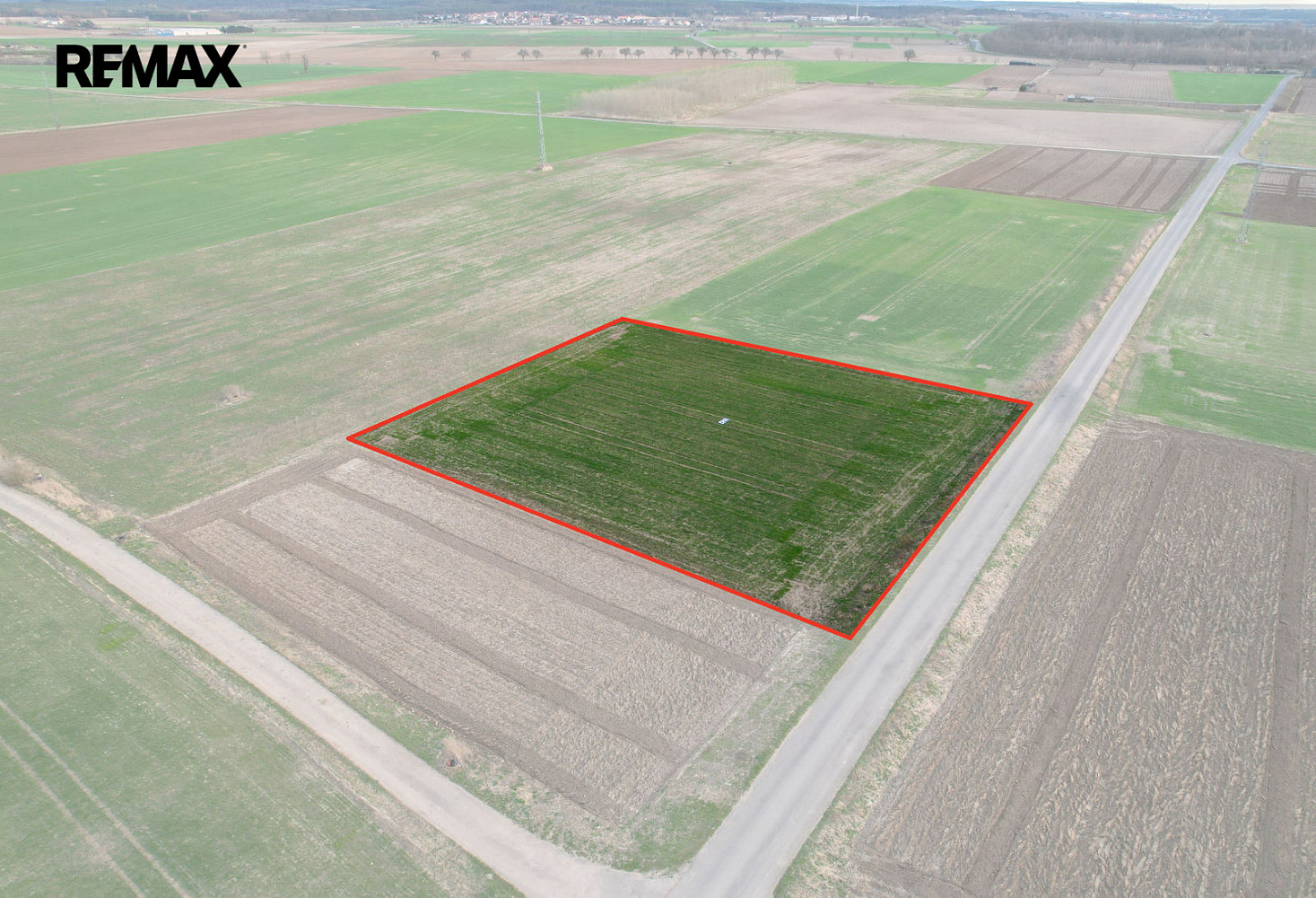 Prodej pole 3 665 m²