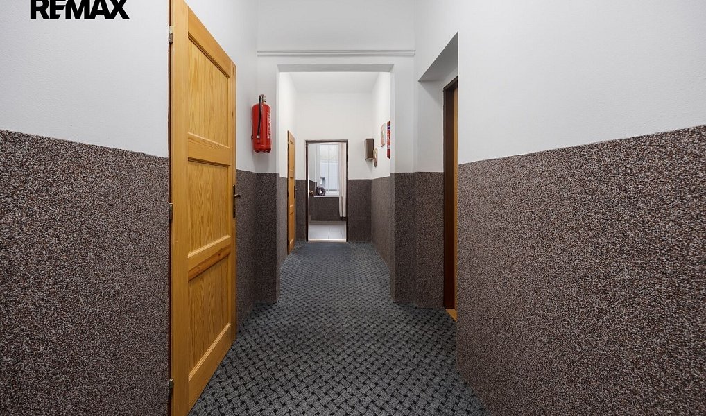 Prodej ubytovacího objektu 435 m², Hřensko – náhled fotky 38