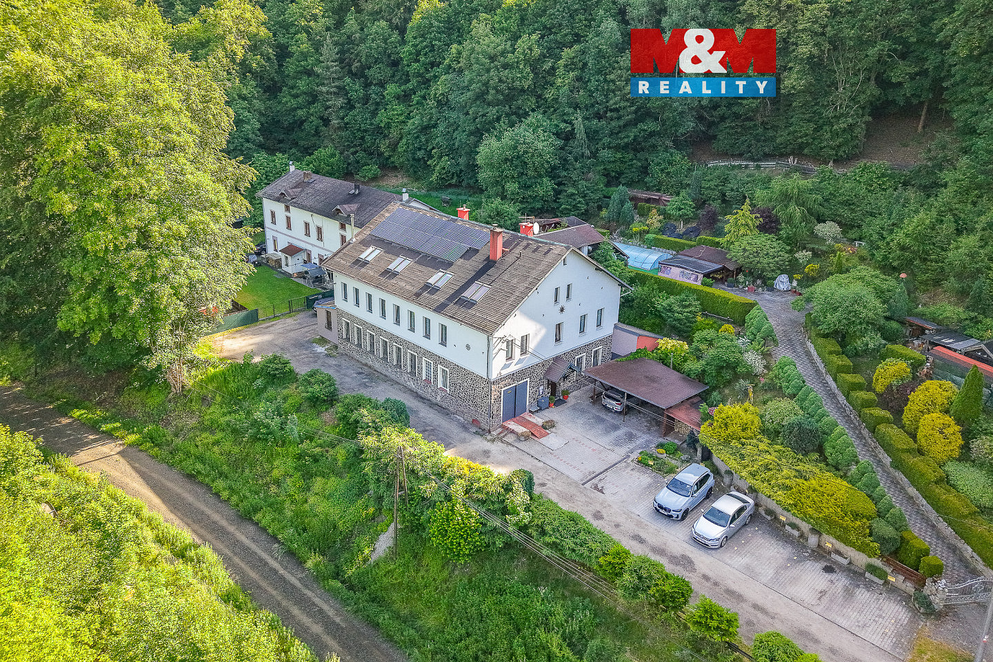 Prodej domu 746 m² s pozemkem 1 764 m²