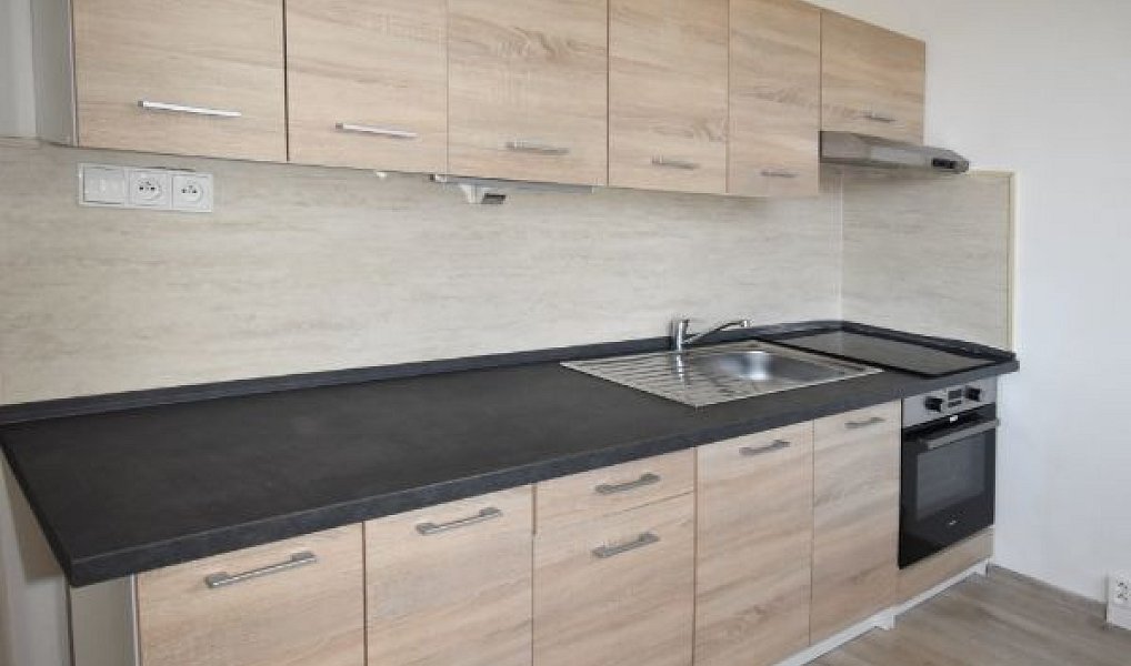 Pronájem bytu 2+1 54 m², Chomutov – náhled fotky 3