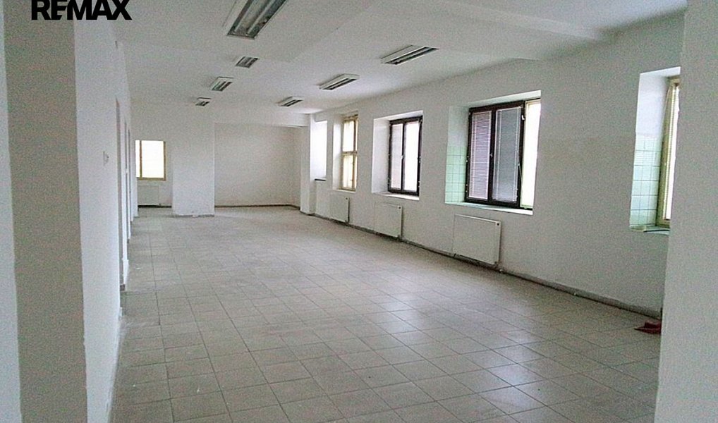Prodej obchodních prostor 1 120 m², Hořice – náhled fotky 5