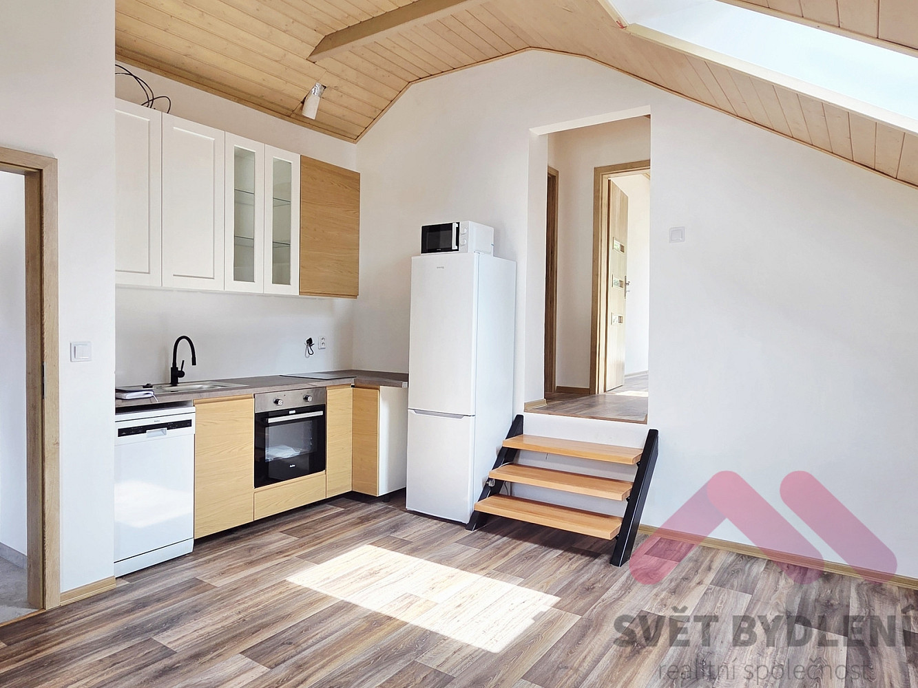 Pronájem bytu 3+kk 86 m²