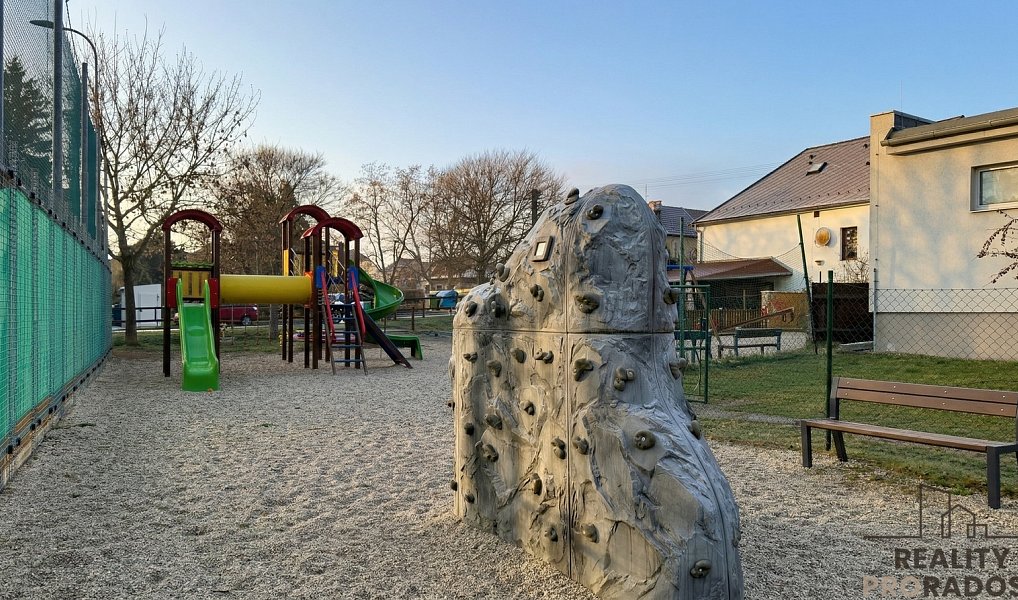 Prodej domu 200 m² s pozemkem 1 688 m², Plzeň – náhled fotky 37