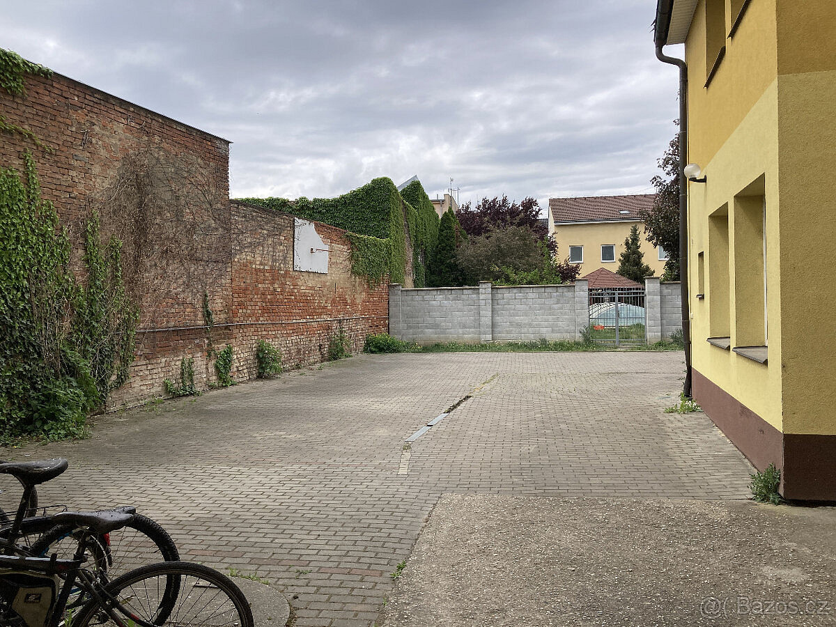 Prodej nájemního domu, činžáku 605 m² – fotografie 3