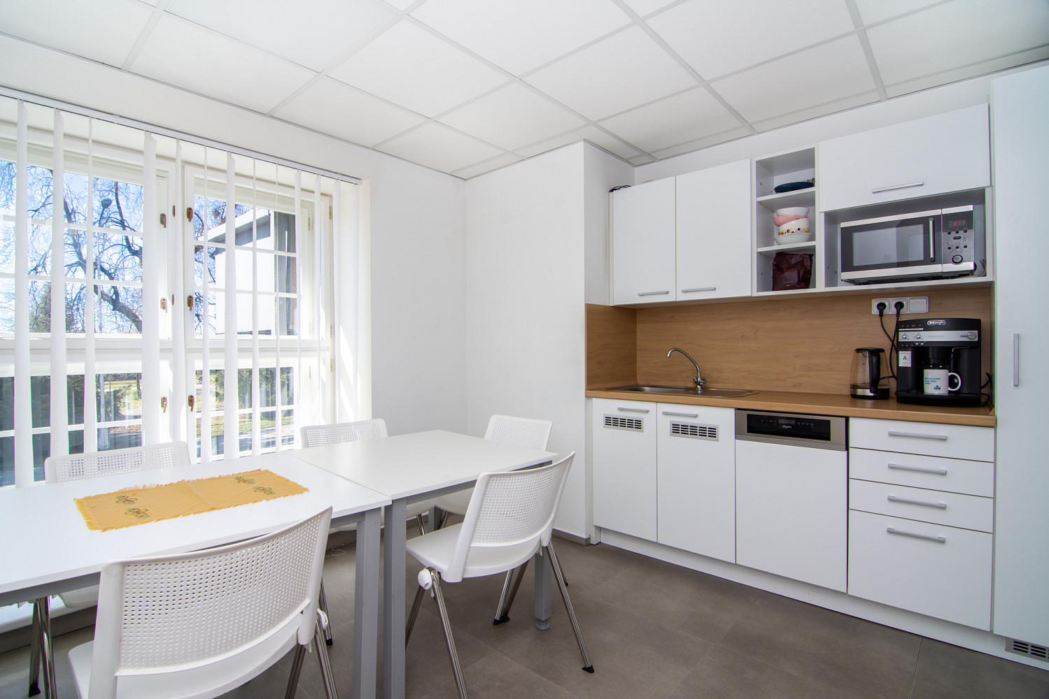 Pronájem kanceláře 43 m² – fotografie 3