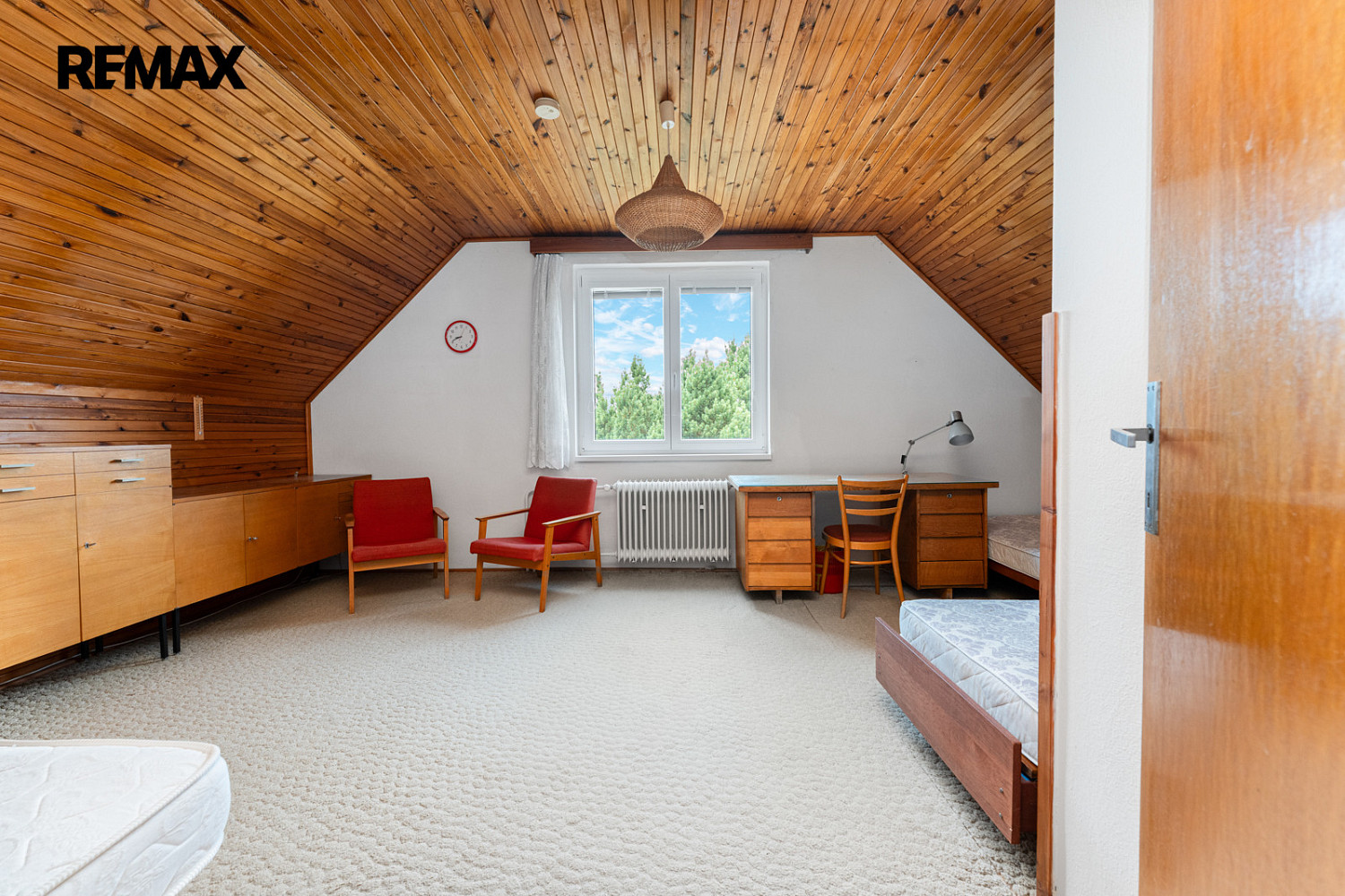Prodej domu 208 m² s pozemkem 756 m² – pohled 4