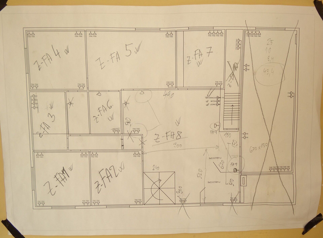 Pronájem kanceláře 220 m² – fotografie 4