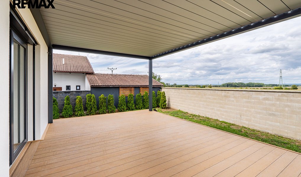 Prodej domu 329 m² s pozemkem 1 034 m², Sluhy – náhled fotky 14