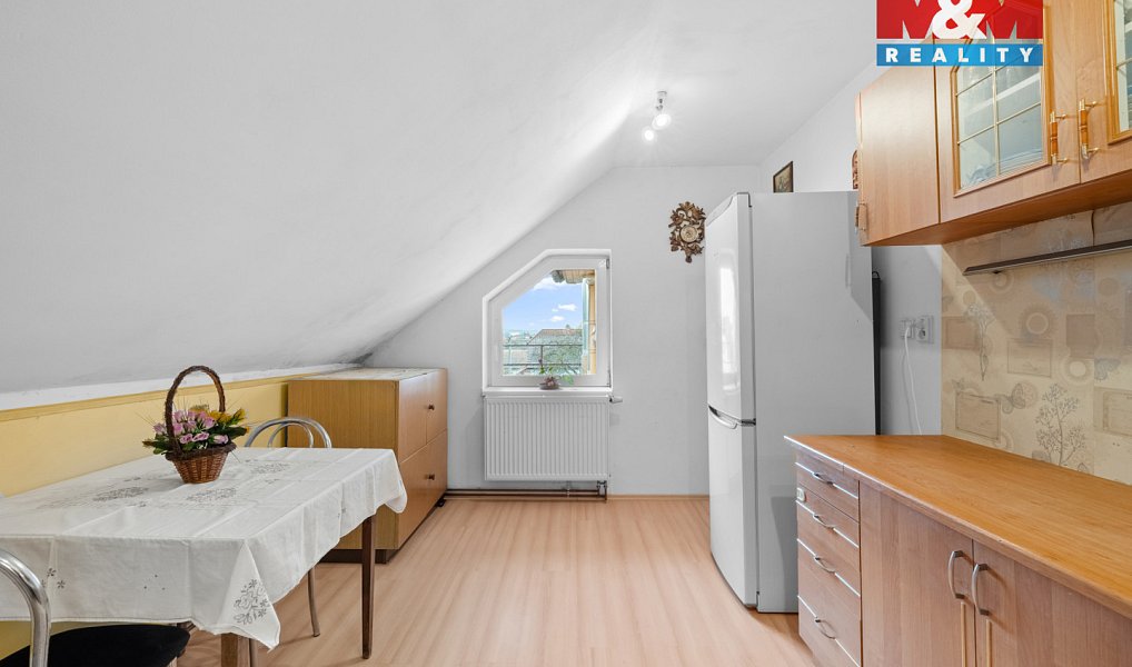 Prodej domu 221 m² s pozemkem 1 114 m², Unhošť – náhled fotky 19