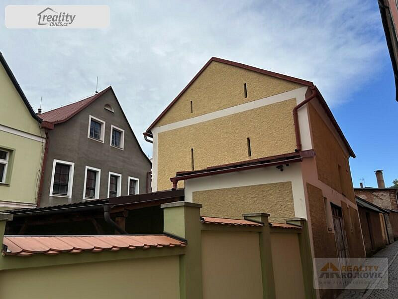 Prodej domu 350 m² s pozemkem 326 m² – fotografie 3