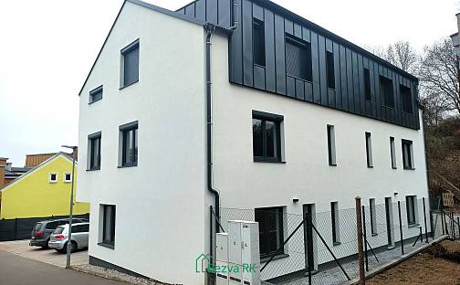 Pronájem bytu 2+kk 43 m², Nádražní, Hořovice, okres Beroun