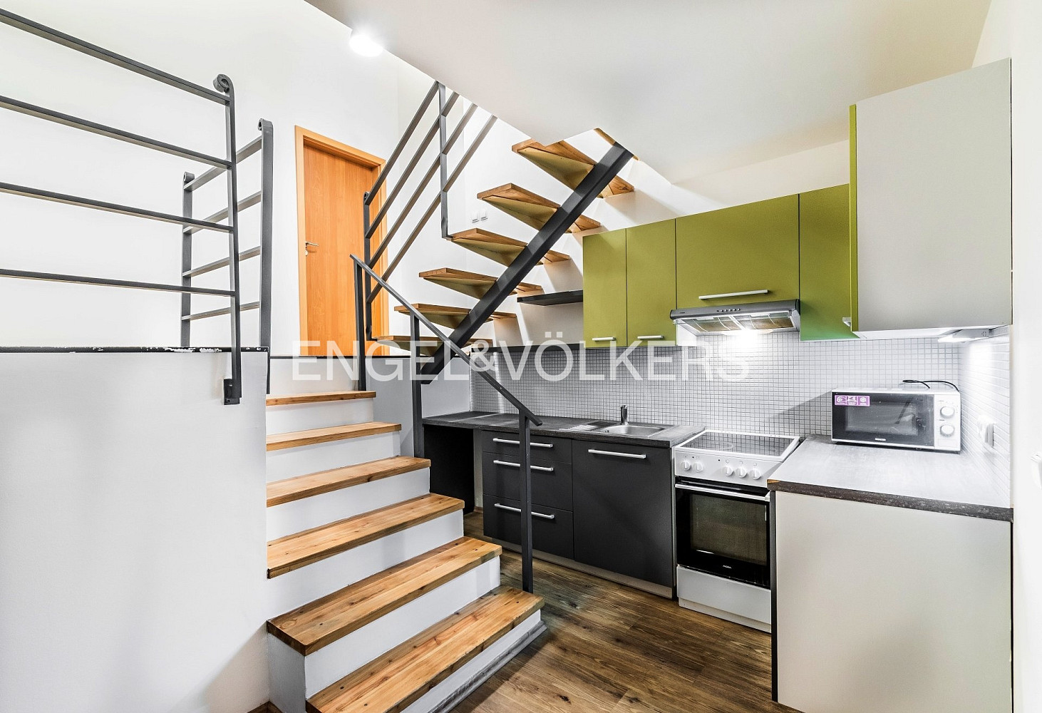 Pronájem bytu 2+kk 62 m² — photo 2