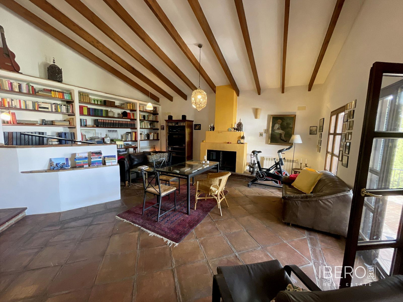 Prodej domu 635 m² s pozemkem 33 000 m² - Más