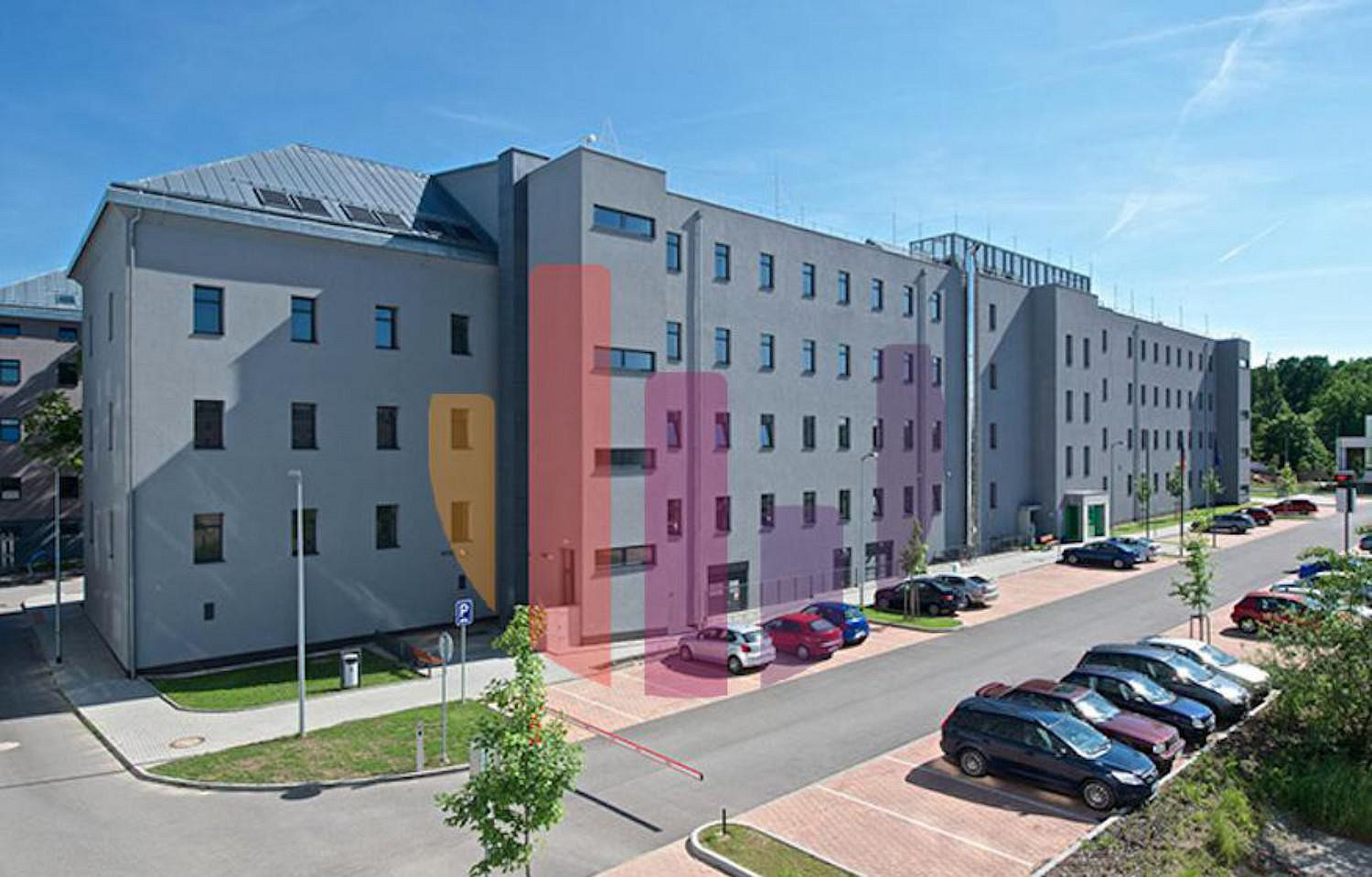 Pronájem kanceláře 186 m², Písek