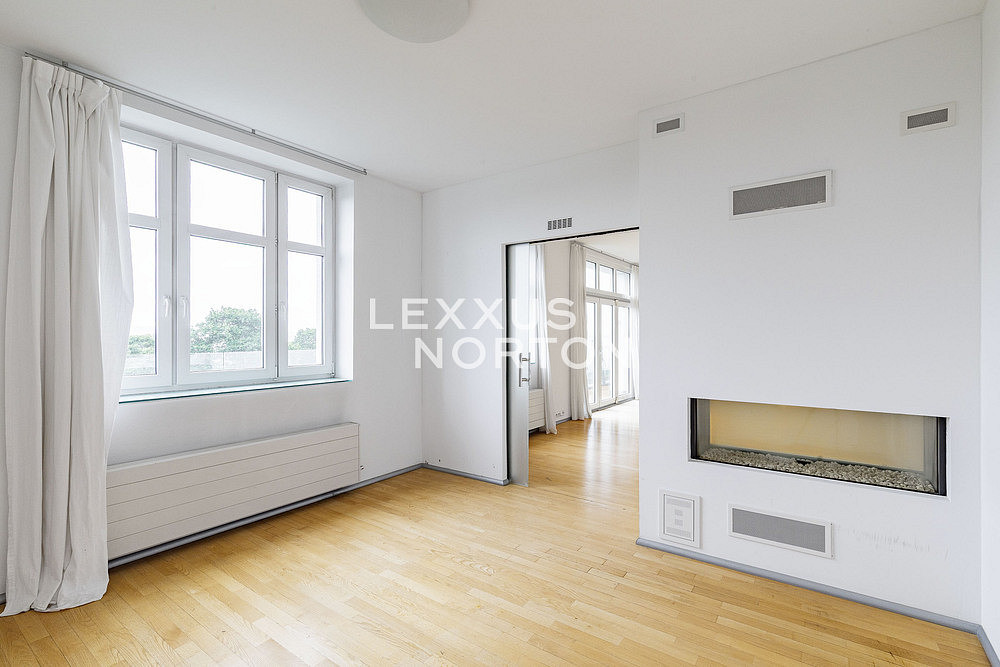 Pronájem bytu 5+1 204 m² — photo 3