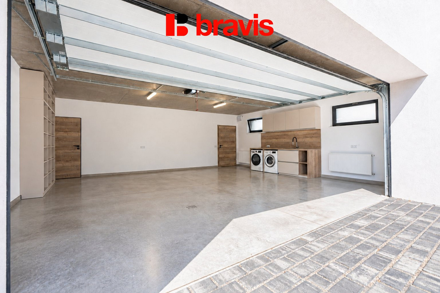 Pronájem kanceláře 230 m² – fotografie 3