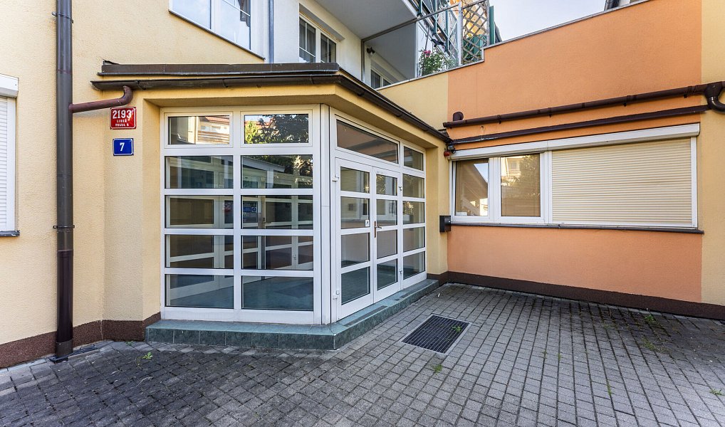 Prodej bytu 4+1 115 m², Praha – náhled fotky 20