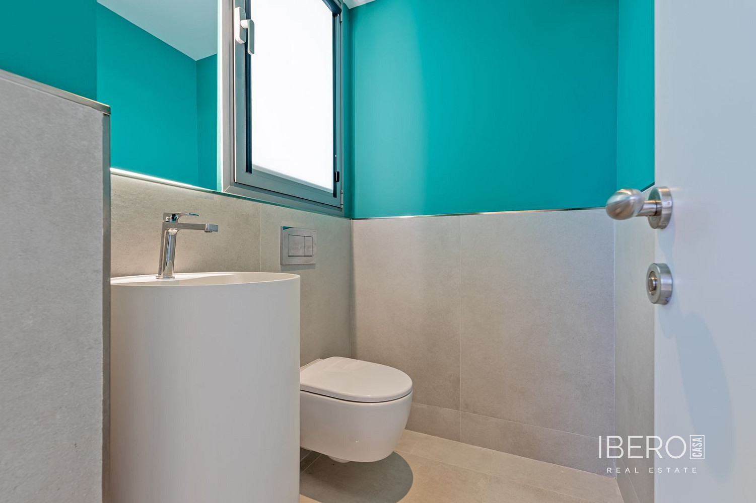 Prodej domu 349 m² s pozemkem 406 m² - Más