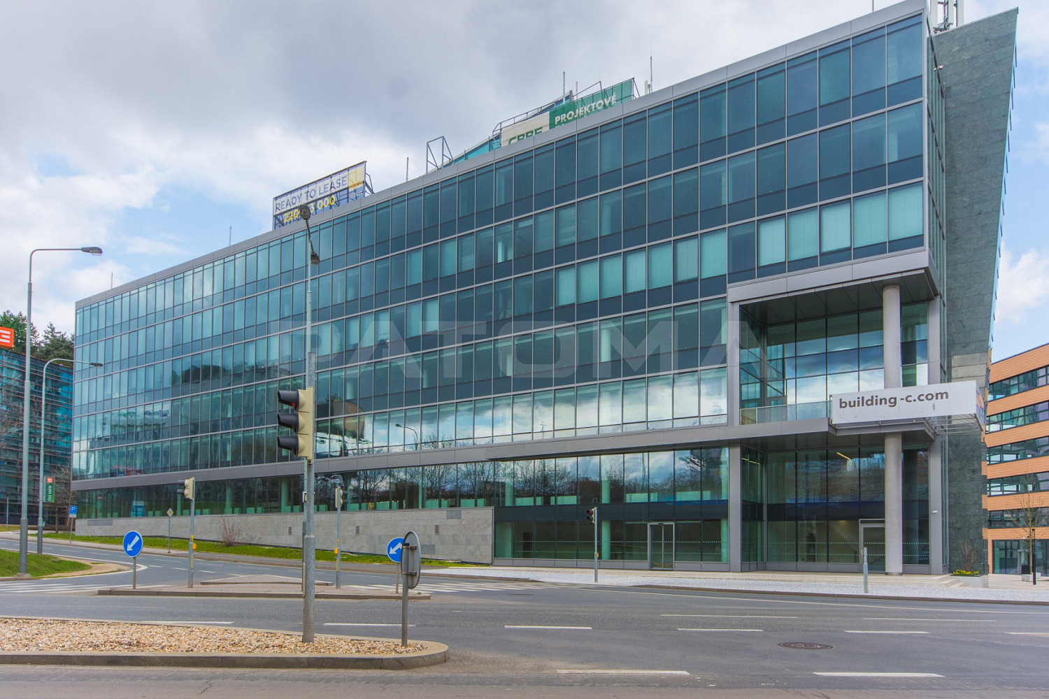 Pronájem kanceláře 443 m² – další