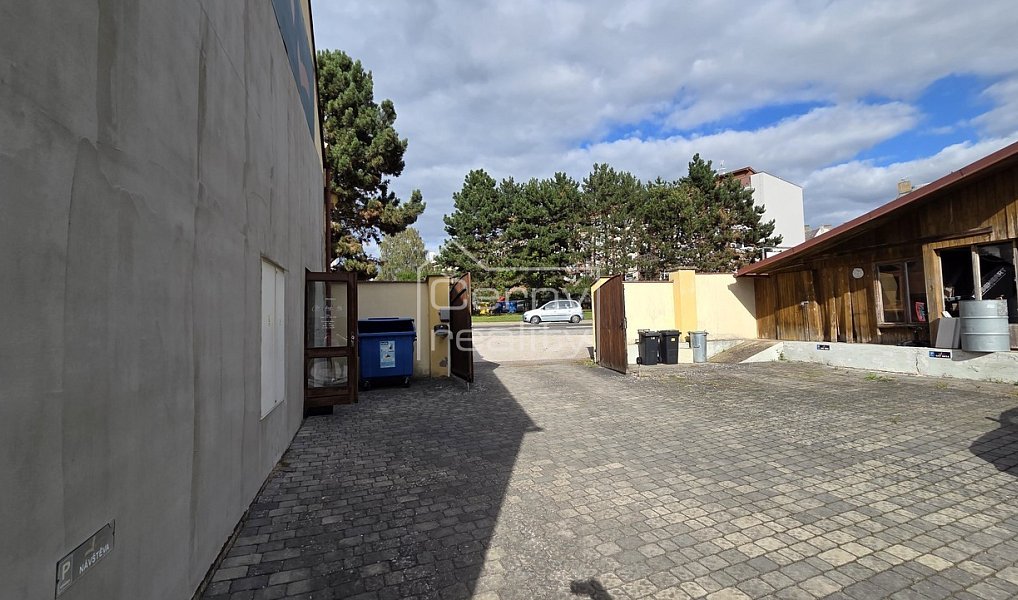 Pronájem bytu 1+kk 50 m², Jičín – náhled fotky 20
