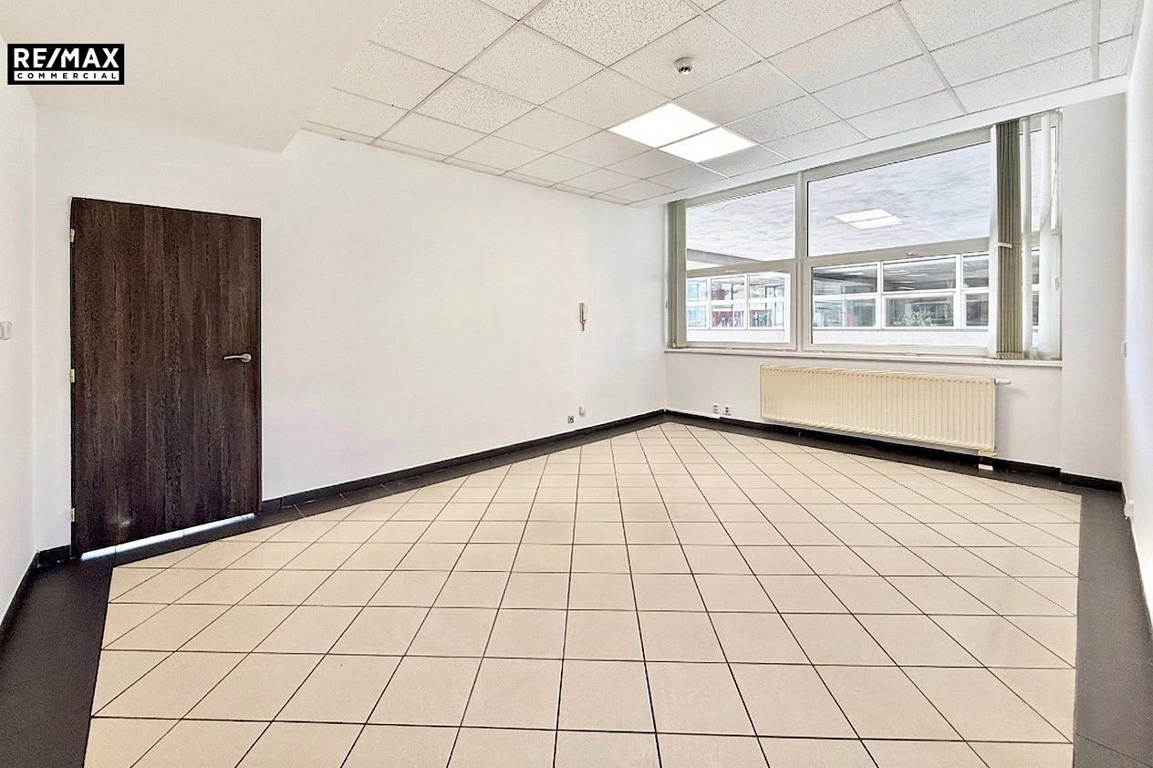 Prodej obchodních prostor 107 m² — photo 4
