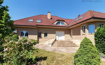 Pronájem kanceláře 725 m², Skřivánčí, Praha 8 - Březiněves