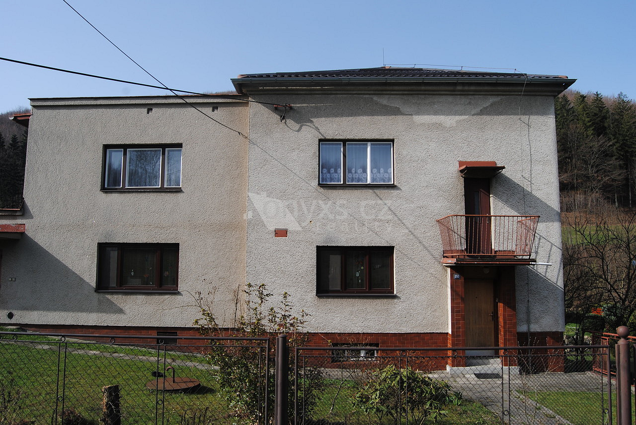 Prodej domu 240 m² s pozemkem 1 032 m² – fotografie 3