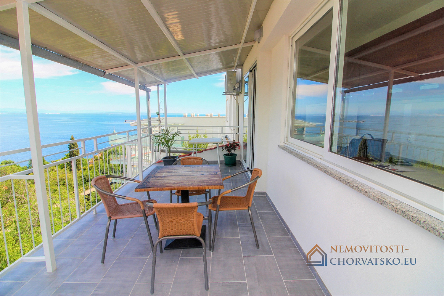 Pronájem bytu 1+kk 51 m² – pohled 4