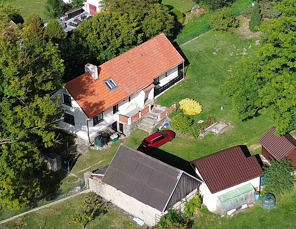 Prodej domu 130 m² s pozemkem 2 708 m²