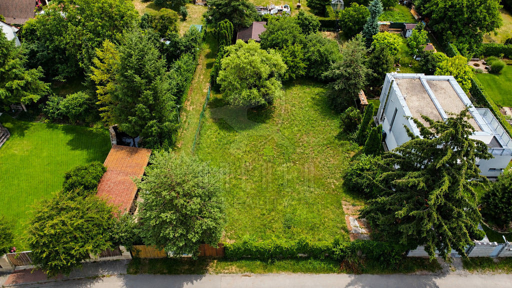 Prodej stavebního pozemku 990 m²