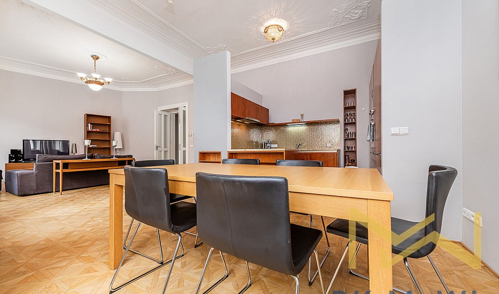 Pronájem bytu 4+kk 146 m², Praha – náhled fotky 3