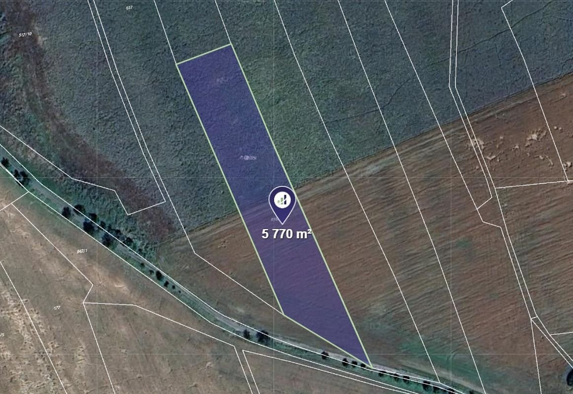 Prodej pole 1 443 m²