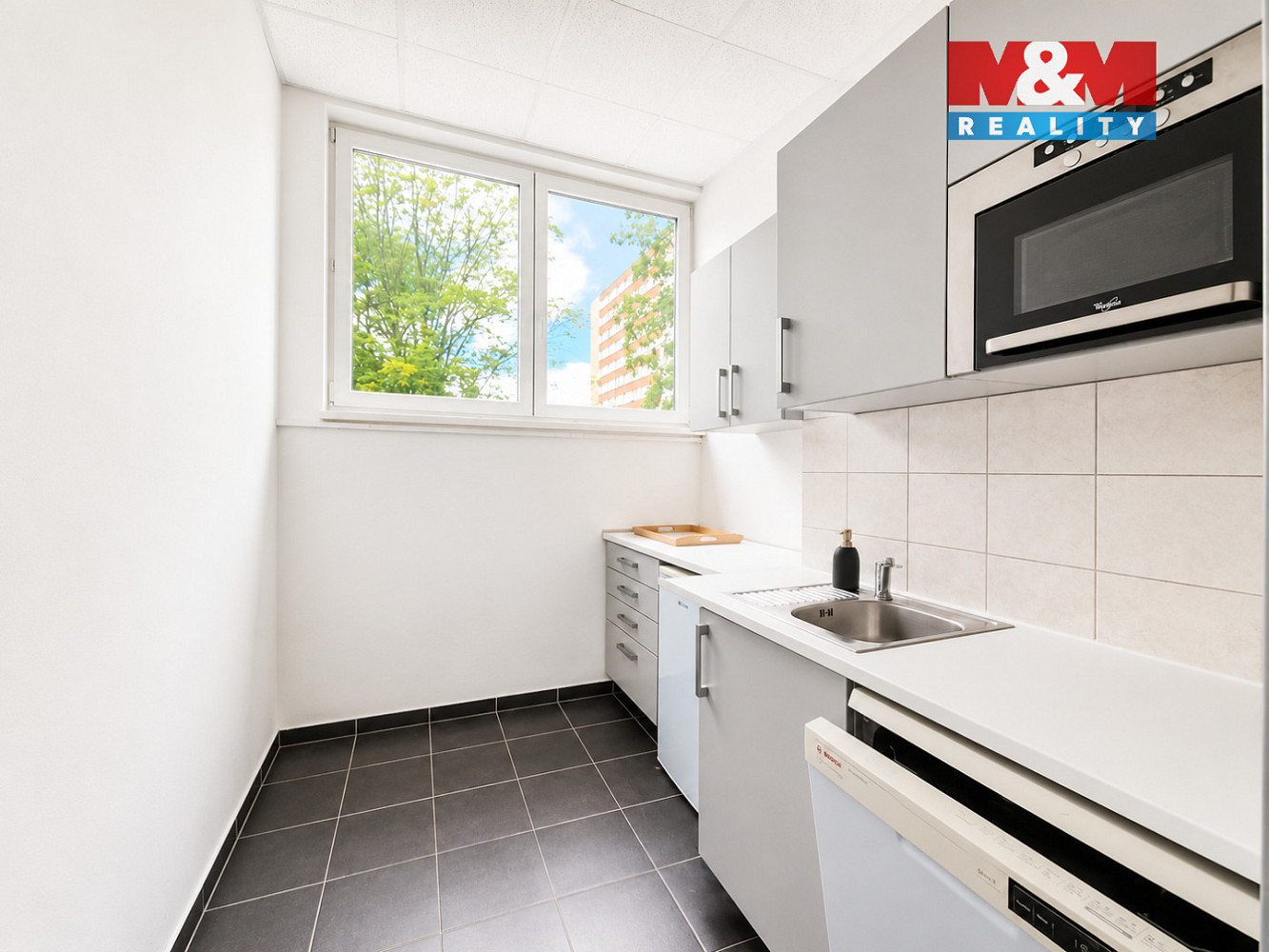 Pronájem obchodních prostor 81 m² — photo 5