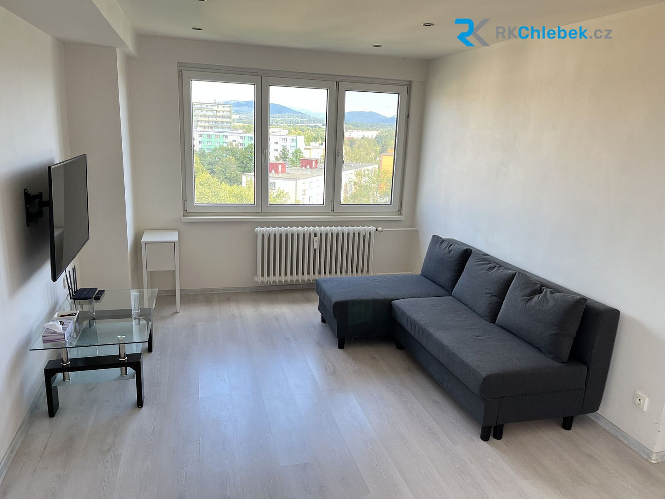 Pronájem bytu 2+kk 42 m² — photo 2